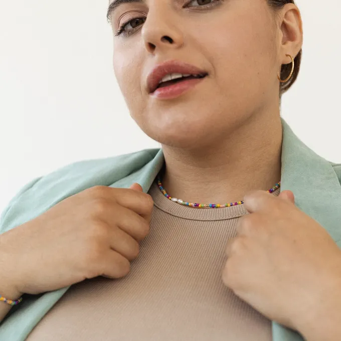 CHOKER Z KORALIKAMI; I PERŁAMI, SREBRNY POZŁACANY