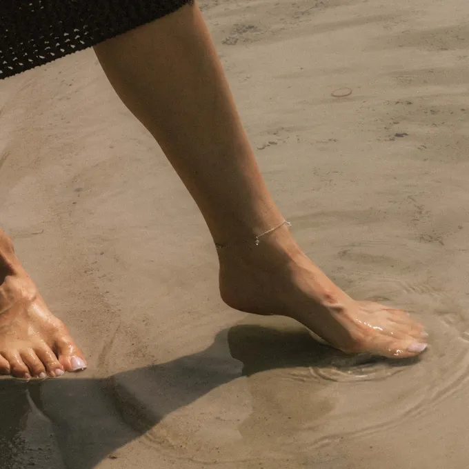 BRANSOLETKA NA NOGĘ; SEA, SALT, WAVE BY ANIA KRUK