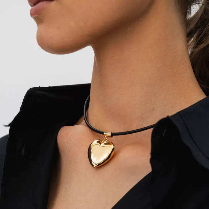 Choker z sercem; na rzemyku, srebrny pozłacany