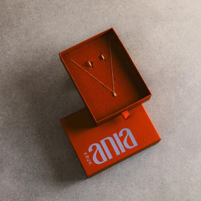 Zestaw z cyrkoniami; złoty
