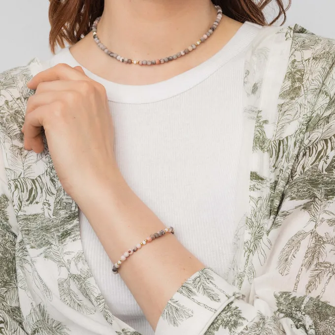 Choker z jadeitem i muszlą; srebrny pozłacany