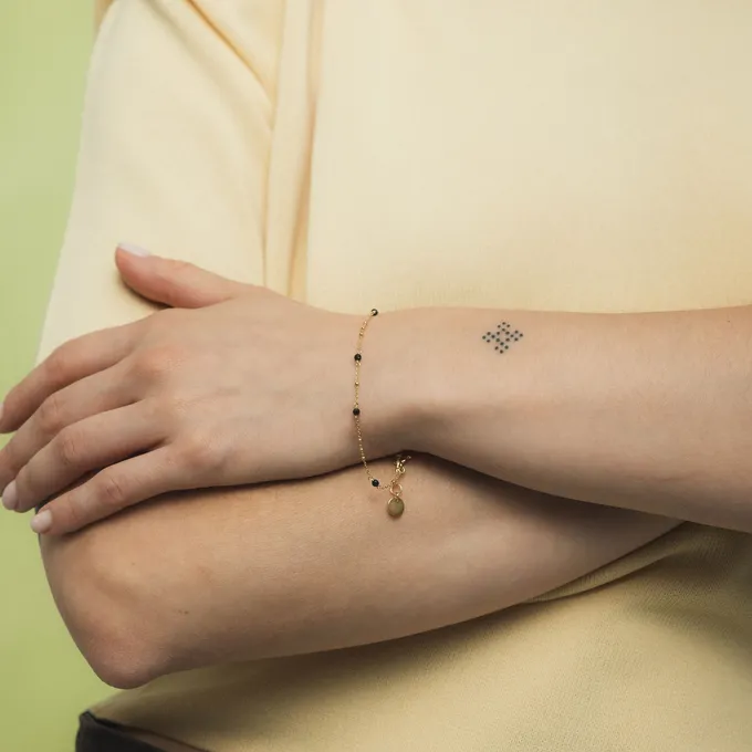 Bransoletka z kuleczkami i kamieniami spinel; srebrna pozłacana